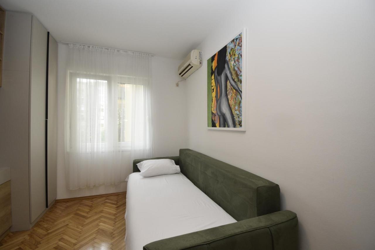 Studio Apartment Art Zone Podgorica Exterior foto