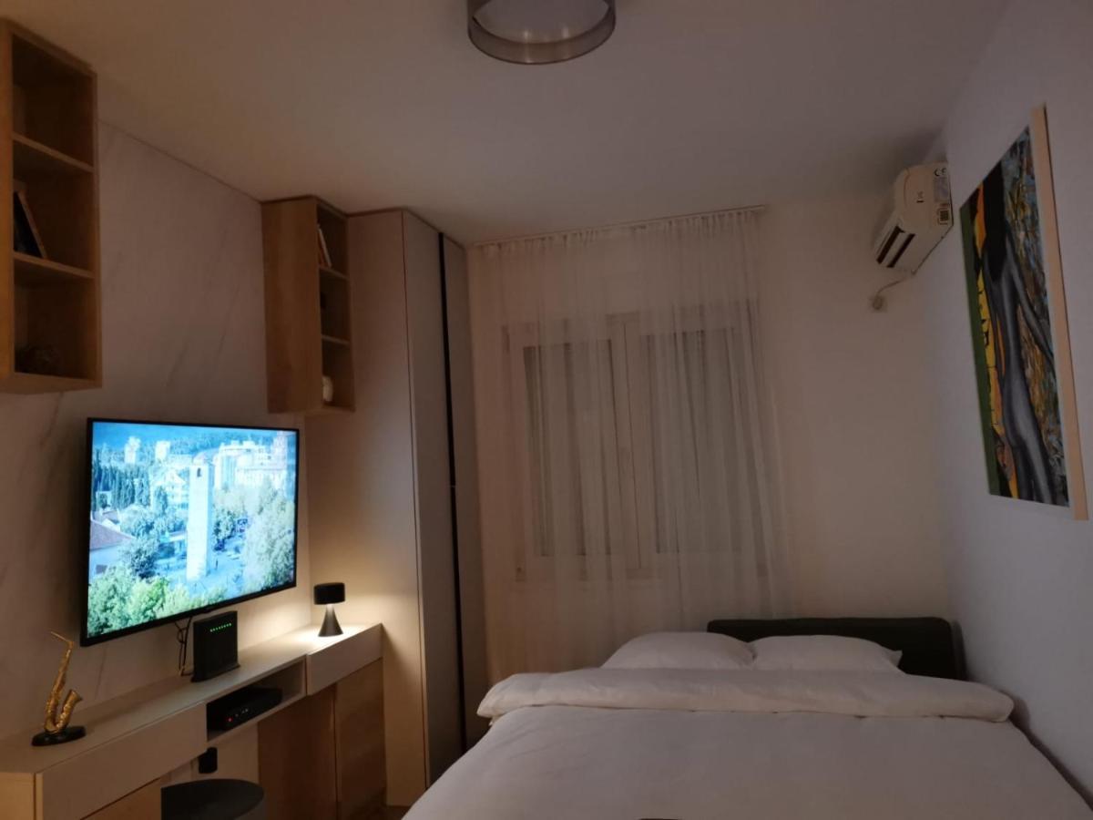 Studio Apartment Art Zone Podgorica Exterior foto